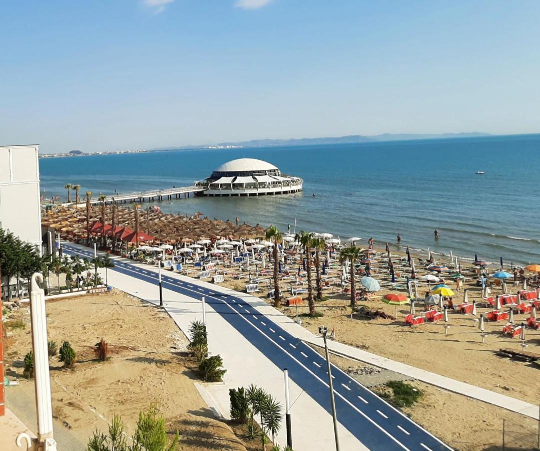 Apartament Mani *